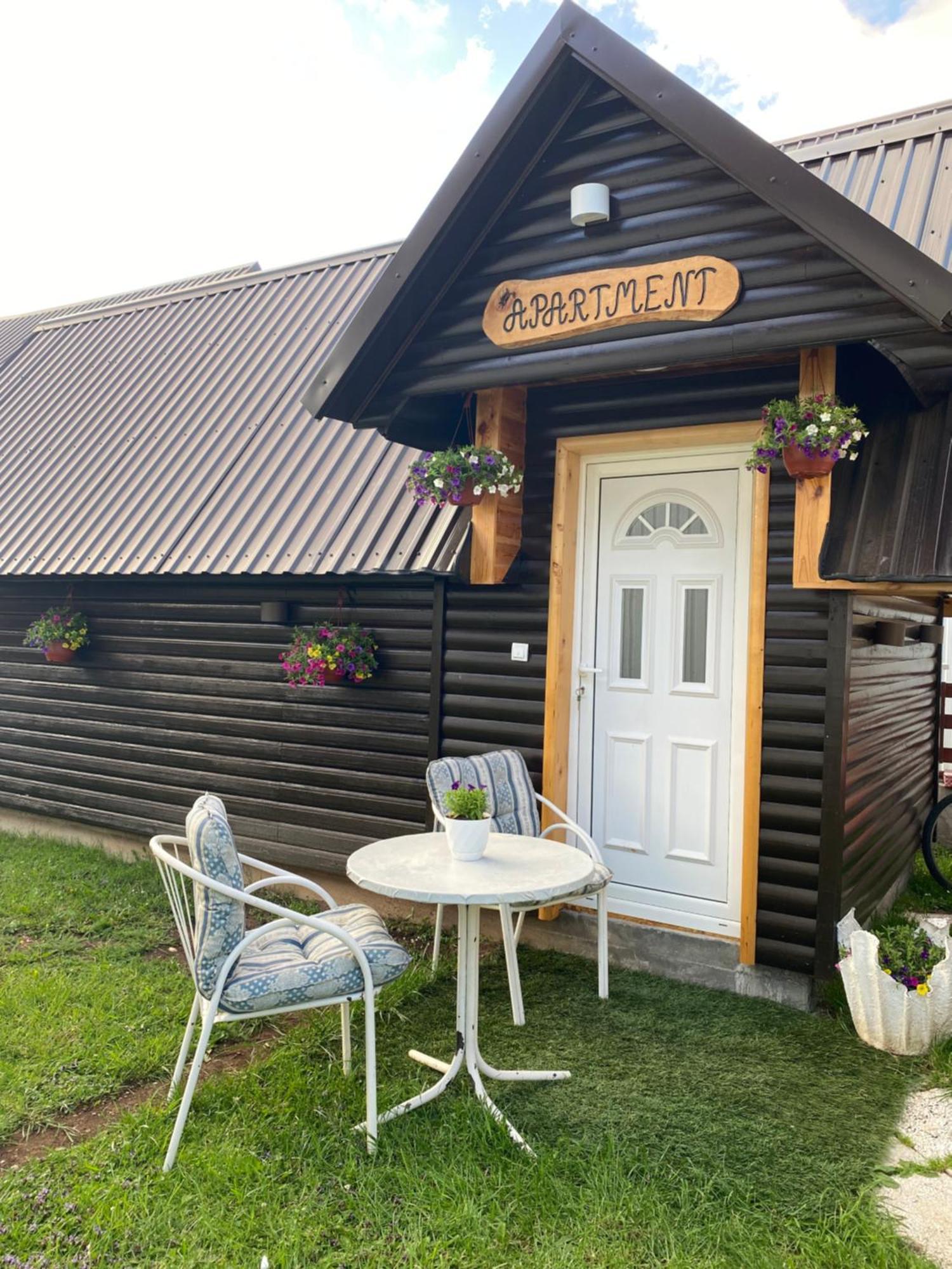 Apartment & Rooms Sweet Dreams Zabljak  Exterior photo