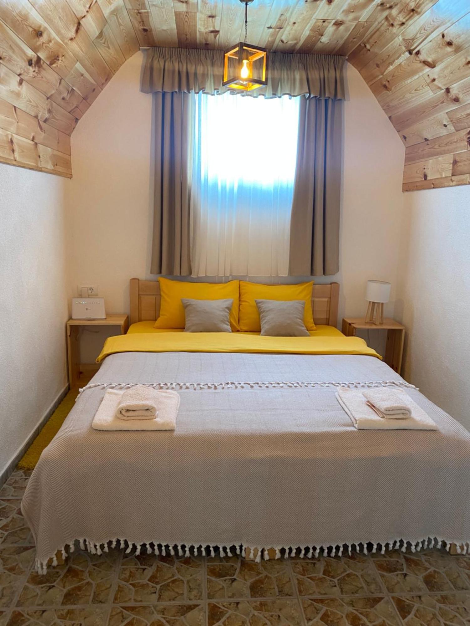 Apartment & Rooms Sweet Dreams Zabljak  Exterior photo
