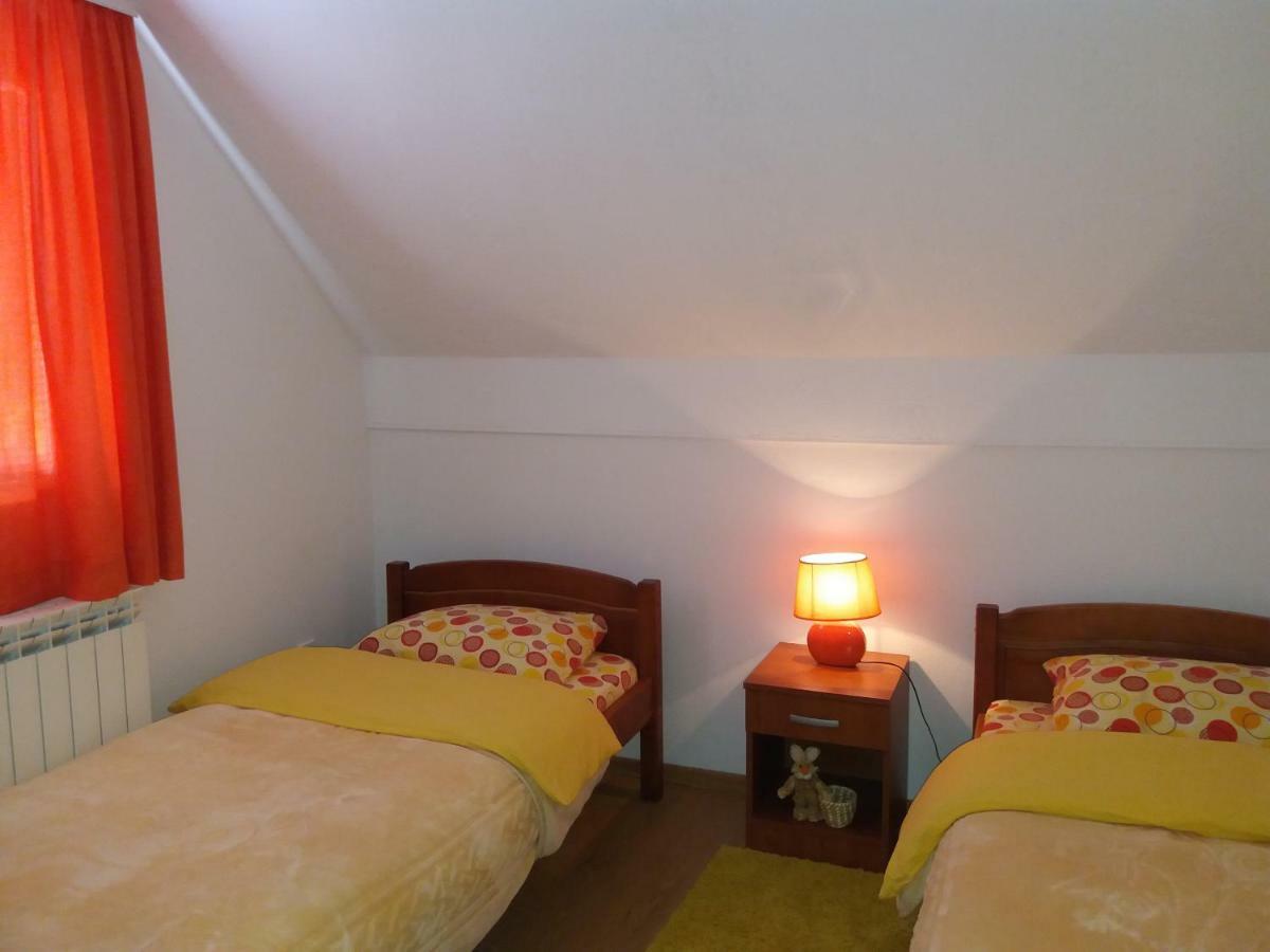 Apartment & Rooms Sweet Dreams Zabljak  Exterior photo